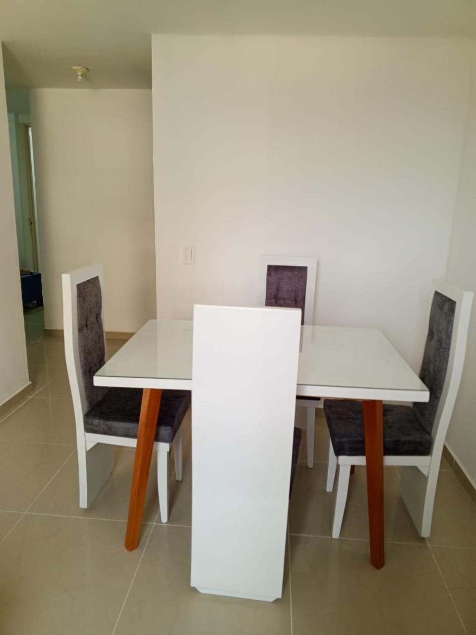 Apartment Provenza Housse-alquiler De En Apto Compartido