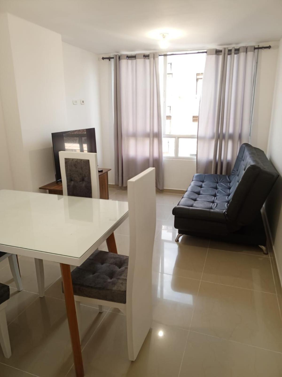 Apartment Provenza Housse-alquiler De En Apto Compartido *