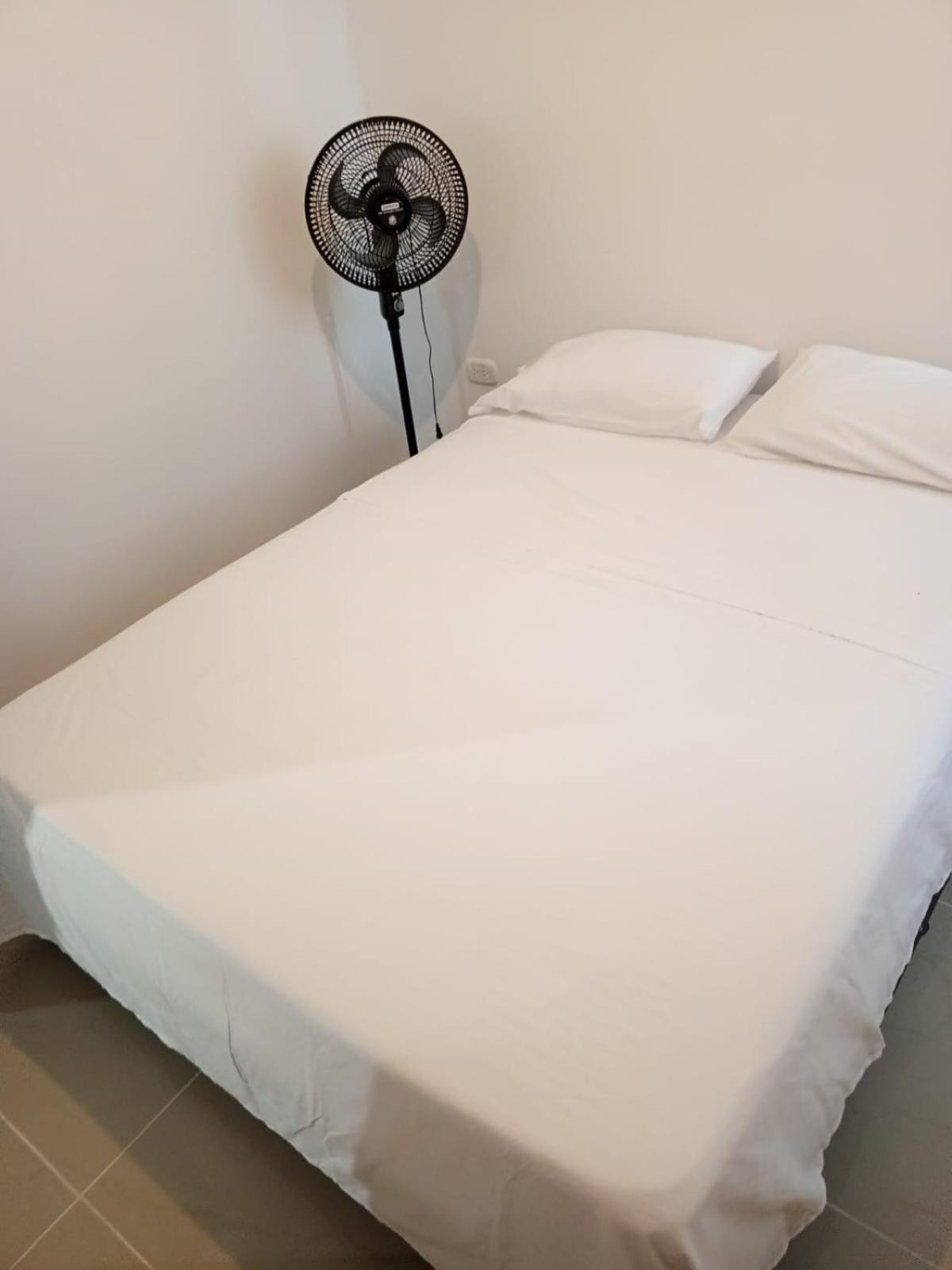 Apartment Provenza Housse-alquiler De En Apto Compartido *